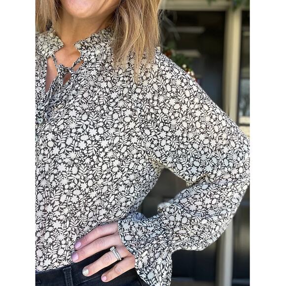 Floral Ruffled Top - Picture 3 of 3